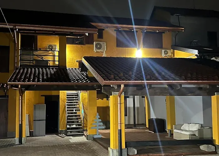 Πανσιόν La Casa Dei Fiori San Maurizio Canavese