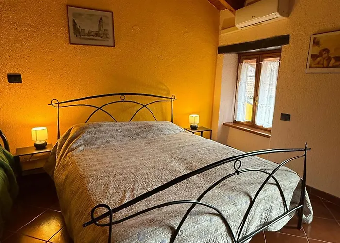La Casa Dei Fiori Πανσιόν 3*